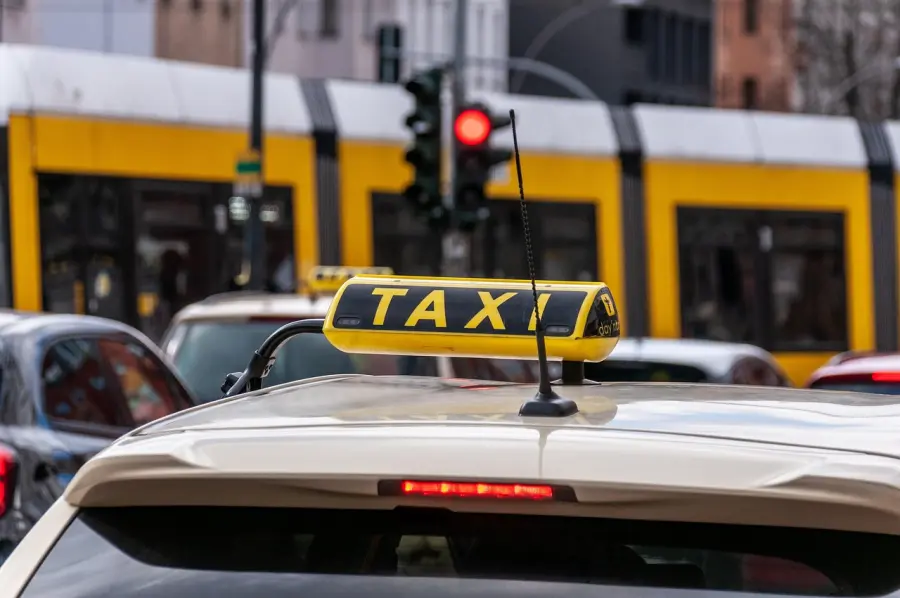 Taxi e NCC in Piemonte: convocati gli esami regionali per l’idoneità professionale – sessione marzo 2026