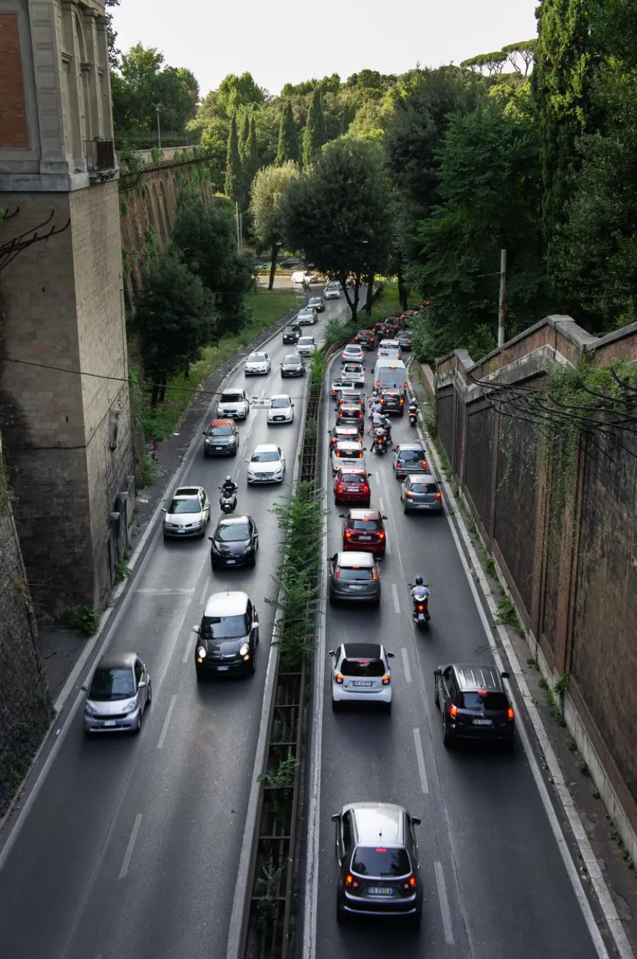 Lavori al teleriscaldamento, chiusure e modifiche al traffico in via Damiano Chiesa